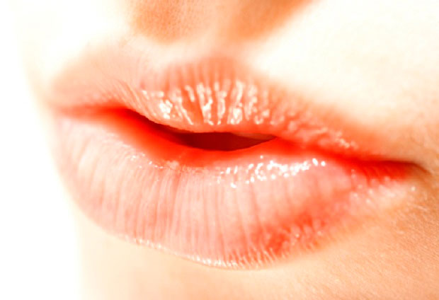 lábios ressecados em função de alergia