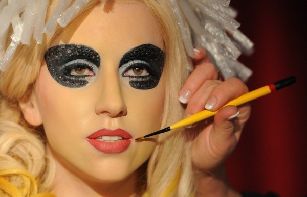 Lady Gaga é inspiração de Makes para Halloween