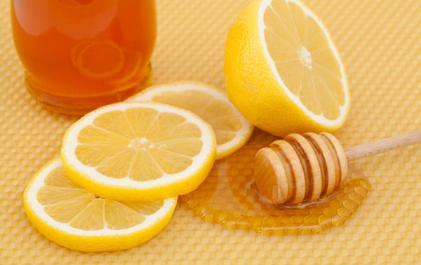 mel e limão para combater o frizz no cabelo