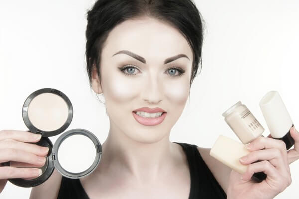10 dicas de maquiagem para quem tem a pele pálida