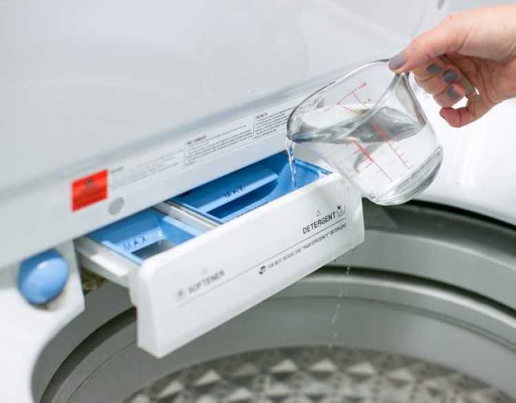 Além de lavar roupa com vinagre, você pode utilizar esse produto para limpar sua máquina de lavar também