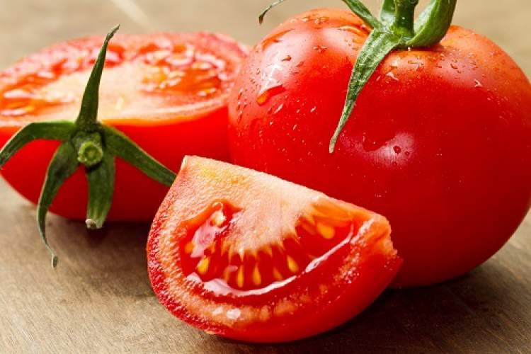 Os Tomates têm uma função hidratante muito boa para a pele