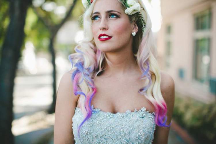cabelo colorido para noiva