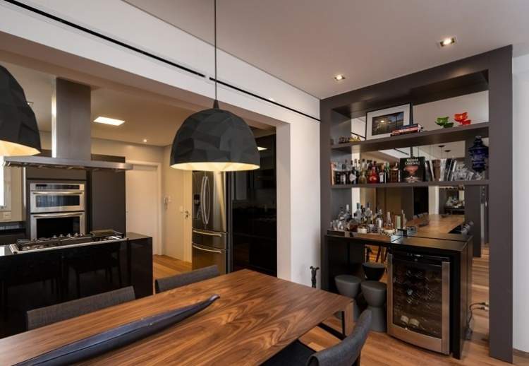 cozinha integrada com sala e bar