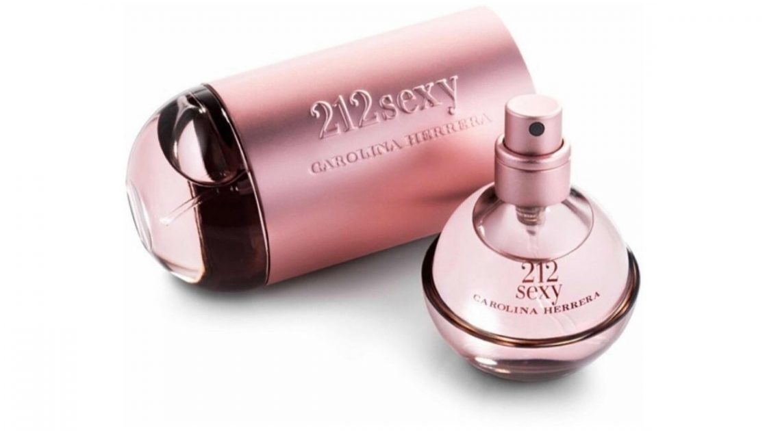 Sedutor, o Perfume Carolina Herrera 212 Sexy é uma fragrância provocante inspirada na mulher que seduz com o olhar.