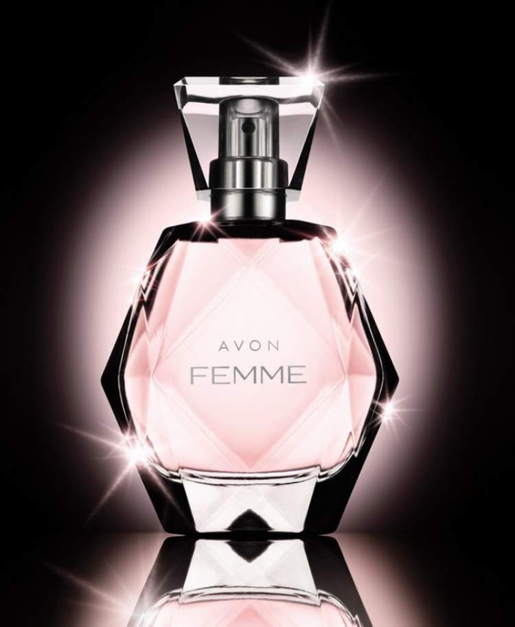 Um dos perfumes com frascos mais bonitos é o Avon Femme