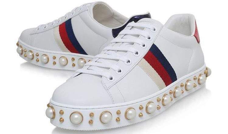 O branco entre as tendências em calçados para o verão 2018