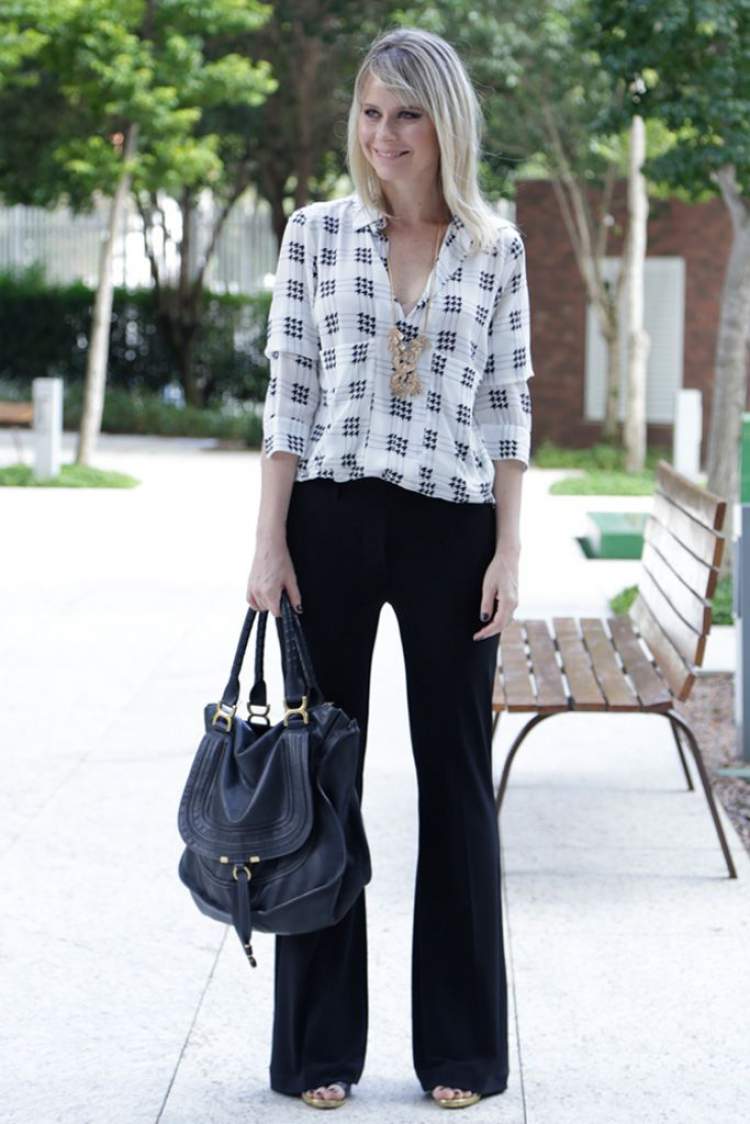 Calça de alfaiataria + camisa de seda é uma forma de criar um look fresquinho e elegante para trabalhar no verão