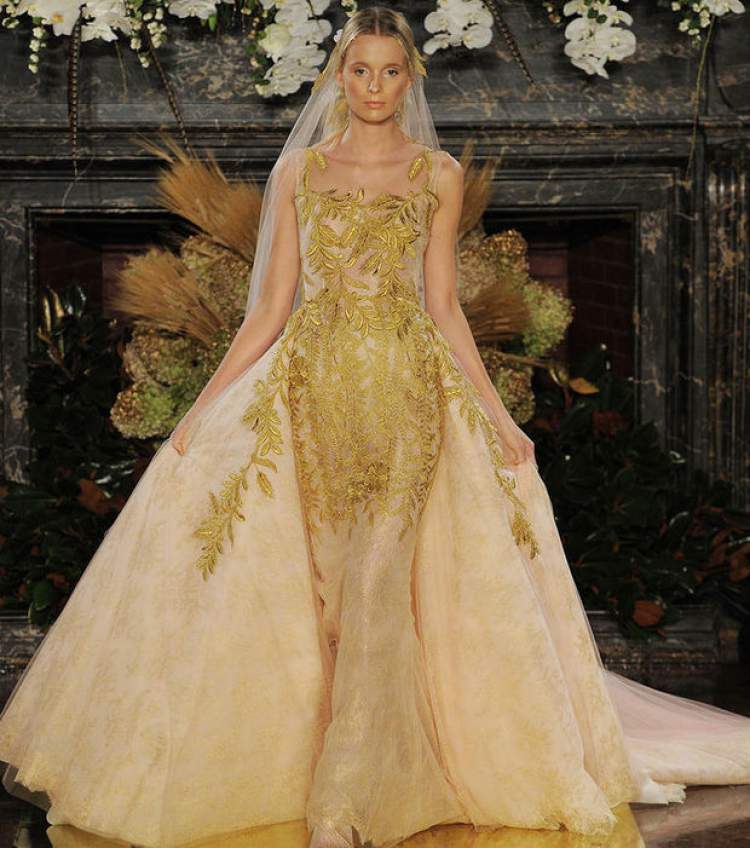 Vestido de Noiva de Ouro