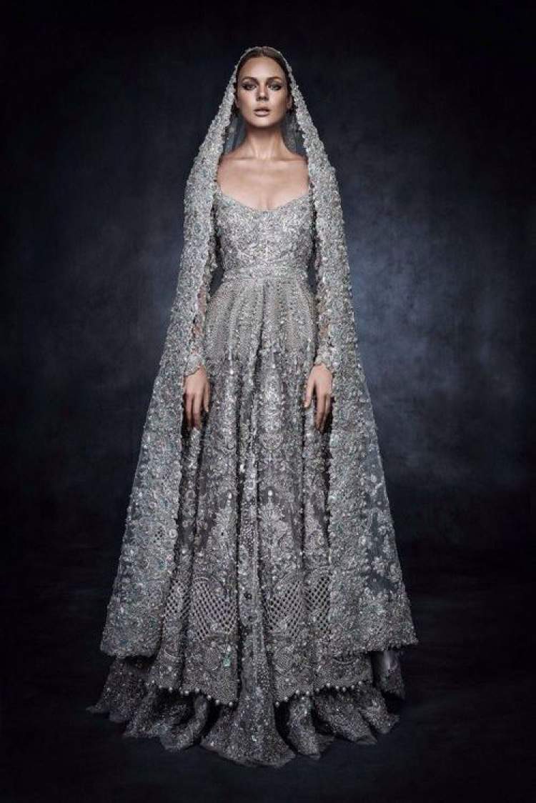 Vestido de Noiva com Inspiração Medieval