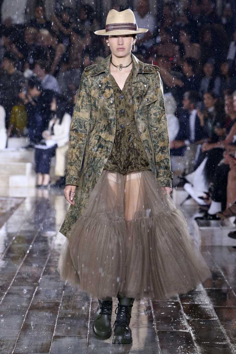 Renda é uma tendência da moda 2019 segundo a Dior