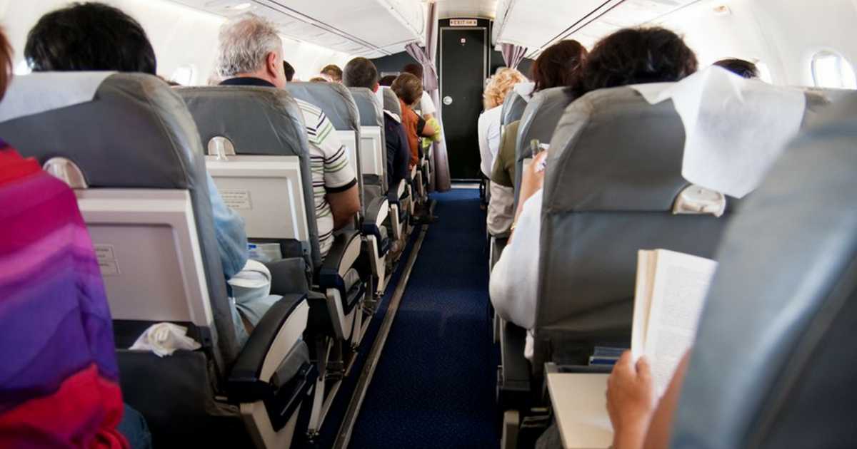 Viagens aéreas podem afetar a pele, lábios e olhos